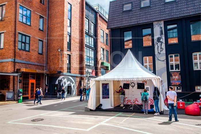 шатры edison group на конференции Data Fest на заводе Flacon